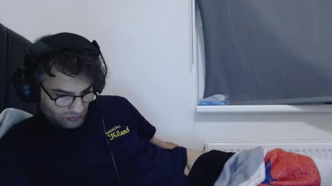 Snapshot of calvinjohnlad chatting on December 15, 5:31 pm Calvinjohnlad online show from December 15, 5:31 pm