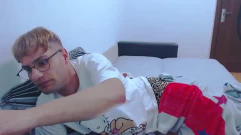 Snapshot of calvinjohnlad chatting on January 10, 4:09 pm Calvinjohnlad online show from January 10, 4:09 pm