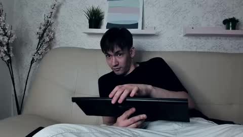 Calvin Owens online show from February 16, 6:32 am