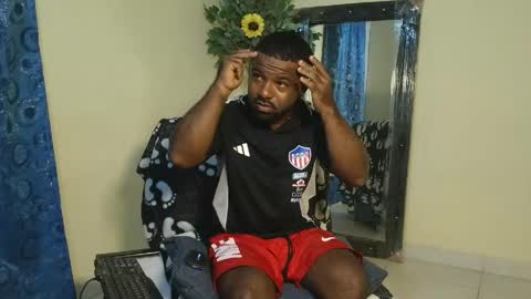 Snapshot of calvinphillips16 chatting on April 10, 11:42 pm kevin hart777 online show from April 10, 11:42 pm