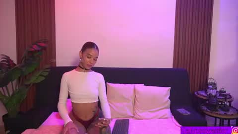 Snapshot of calypso_and_ge1 chatting on June 24, 2:32 am Calypso and Kayla online show from June 24, 2:32 am