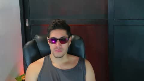 camara110 online show from September 18, 4:53 pm