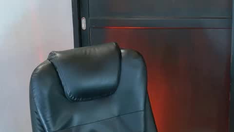 camara110 online show from September 26, 5:39 pm