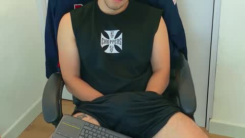 camara110 online show from December 15, 3:49 pm