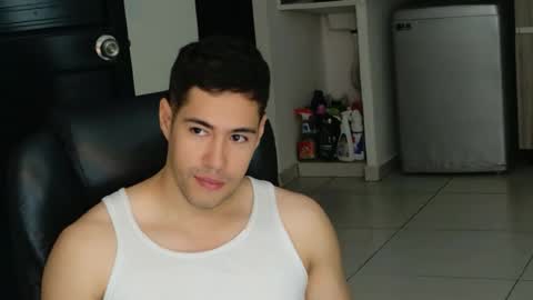 Snapshot of camara110 chatting on July 14, 2:38 am camara110 online show from July 14, 2:38 am