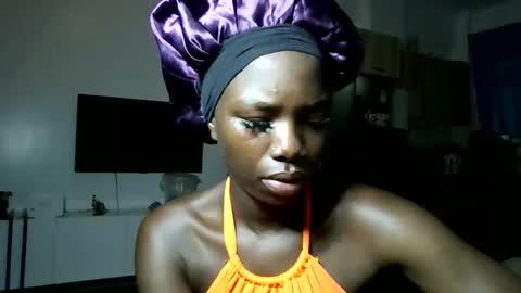 Snapshot of camclit chatting on November 12, 4:35 am Princess online show from November 12, 4:35 am