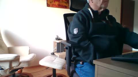 camcologne online show from December 20, 3:00 pm