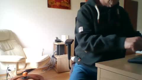 camcologne online show from February 11, 10:59 am