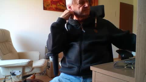 camcologne online show from March 18, 9:12 am