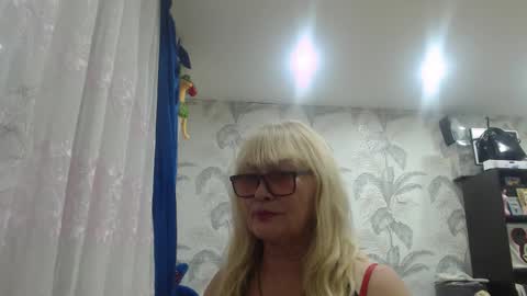 Snapshot of camdiva1 chatting on October 26, 1:50 pm CamDiva1 online show from October 26, 1:50 pm