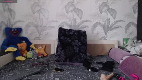 CamDiva1 online show from June 3, 8:39 am
