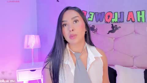 Camelia Smith online show from October 30, 3:30 am