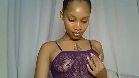 Snapshot of camelised_lilly chatting on May 3, 9:54 pm camelised_lilly online show from May 3, 9:54 pm