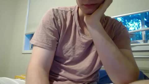 Snapshot of cameron_2 chatting on October 25, 8:00 am Cam online show from October 25, 8:00 am