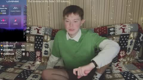 Snapshot of cameron_crowly chatting on December 21, 10:50 am Cameron online show from December 21, 10:50 am