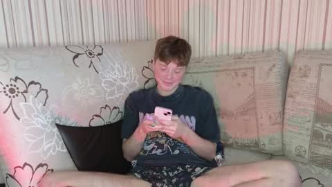 Snapshot of cameron_crowly chatting on February 1, 9:21 am Cameron online show from February 1, 9:21 am