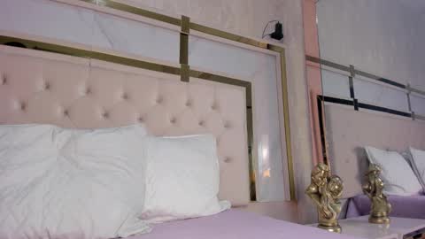 cameron_hearts online show from December 22, 12:24 pm