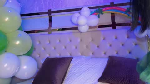 cameron_hearts online show from March 16, 12:09 pm