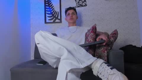 Snapshot of cameron_lux4 chatting on September 18, 12:40 pm CAMERON online show from September 18, 12:40 pm