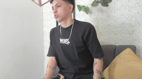 Snapshot of cameron_lux4 chatting on October 11, 1:09 pm CAMERON online show from October 11, 1:09 pm