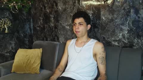 Snapshot of cameron_lux4 chatting on January 16, 12:42 pm CAMERON online show from January 16, 12:42 pm