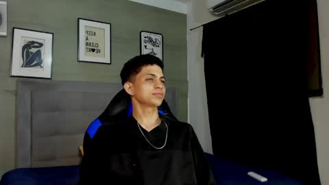 Snapshot of cameron_lux4 chatting on April 16, 3:29 am CAMERON online show from April 16, 3:29 am