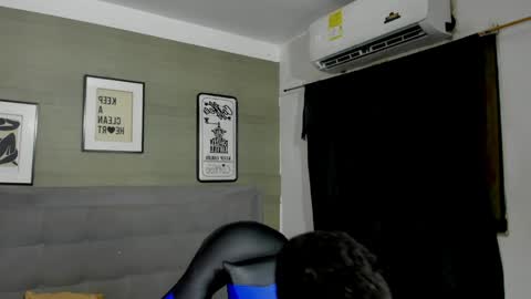 Snapshot of cameron_lux4 chatting on April 17, 3:42 am CAMERON online show from April 17, 3:42 am