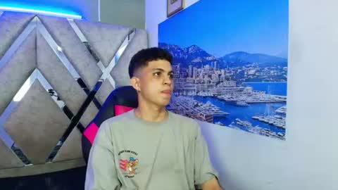 Snapshot of cameron_lux4 chatting on June 22, 3:58 am CAMERON online show from June 22, 3:58 am