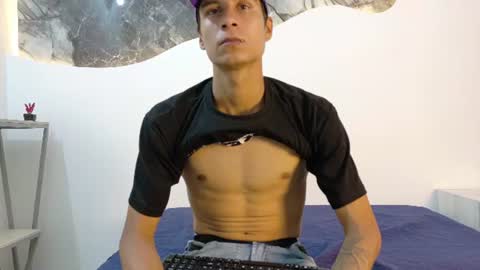 cameronsilverman online show from June 9, 7:47 pm