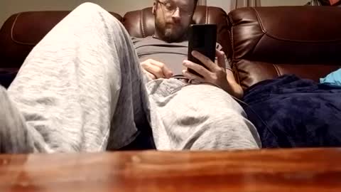 Snapshot of camguy2425 chatting on October 30, 2:35 am CamGuy online show from October 30, 2:35 am