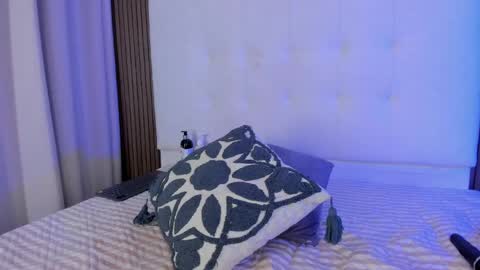 cami_adamss online show from June 3, 2:33 pm