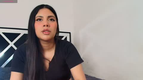 Snapshot of cami_cute00 chatting on June 18, 10:30 am cami_cute00 online show from June 18, 10:30 am