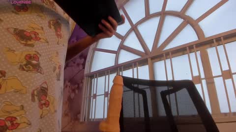 Snapshot of cami_hunter chatting on December 10, 4:27 pm online show from December 10, 4:27 pm