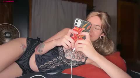 camii19y online show from February 13, 12:28 am