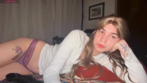 camii19y online show from February 22, 11:36 pm