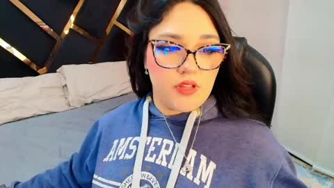 Camila Osorio online show from April 15, 7:54 pm