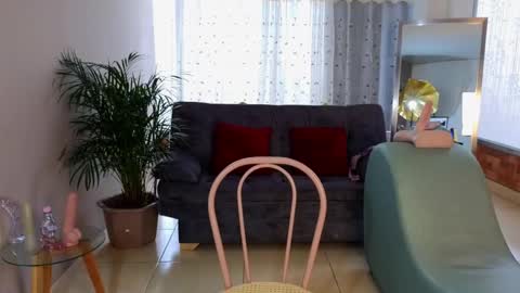Snapshot of camil_milfdream chatting on January 30, 2:47 pm Camil online show from January 30, 2:47 pm