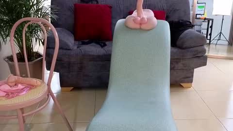 Snapshot of camil_milfdream chatting on February 2, 5:26 pm Camil online show from February 2, 5:26 pm