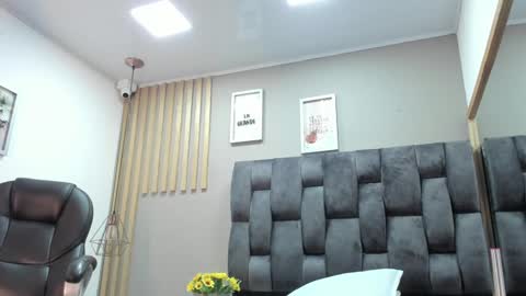 Camila online show from December 15, 12:38 pm