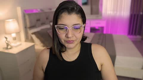 Camila buitrago online show from December 29, 4:40 pm