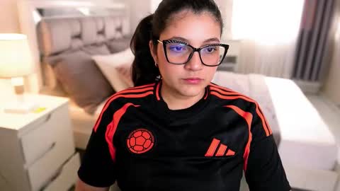 Camila buitrago online show from November 16, 2:44 pm