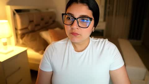 Camila buitrago online show from December 20, 11:23 pm