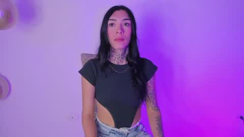 Snapshot of camila_coxx chatting on June 11, 4:10 am s online show from June 11, 4:10 am