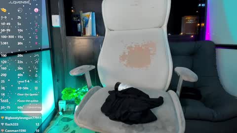 C A M I L A online show from December 15, 7:46 am