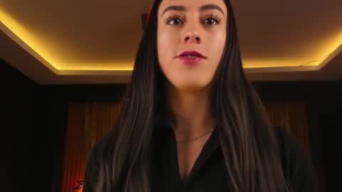 Snapshot of camila_martinez9 chatting on October 20, 11:43 am camila_martinez9 online show from October 20, 11:43 am