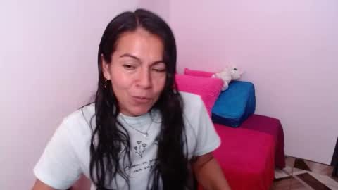 Camila Vargas online show from March 25, 9:54 pm