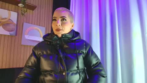    online show from November 20, 5:18 am