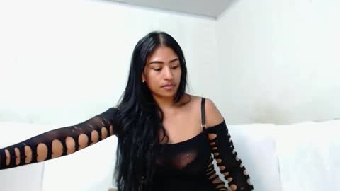 Snapshot of camilapaez1 chatting on December 31, 6:37 am cami online show from December 31, 6:37 am