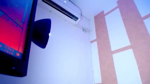 camilaparrisx online show from December 7, 3:58 am