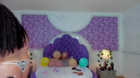 Snapshot of camilapietri chatting on June 9, 8:31 pm Call me Cami Online GTM-5 1430-2100 online show from June 9, 8:31 pm